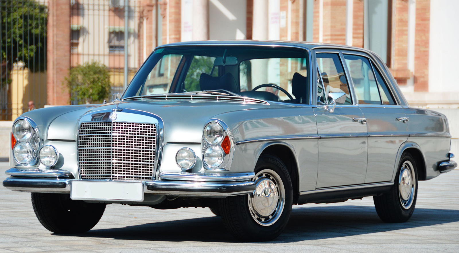 Mercedes-Benz 280SE