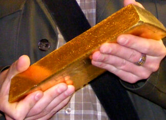 How The UAE Is Fighting A Secret War UAE - Gold